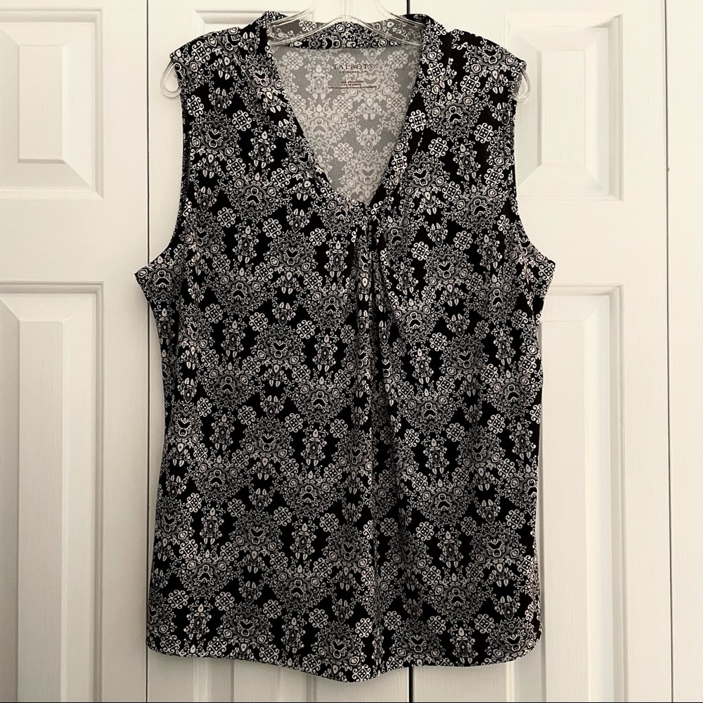 Talbot Sleeveless V-neck Top TRAVEL